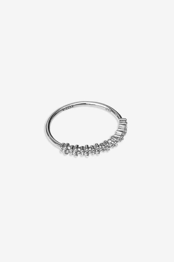 minimalistische-ring-zilver-tiny-flowers