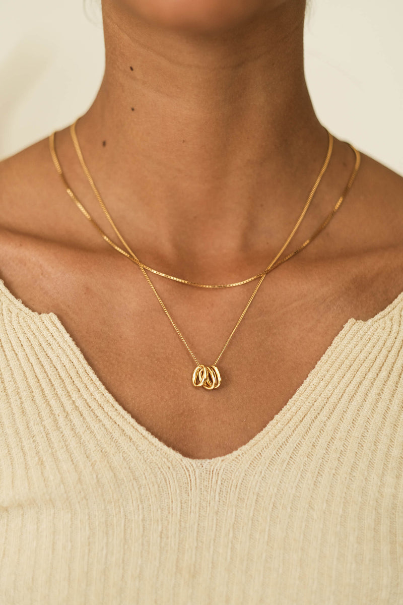 Three Is A Charm Ketting - Goud