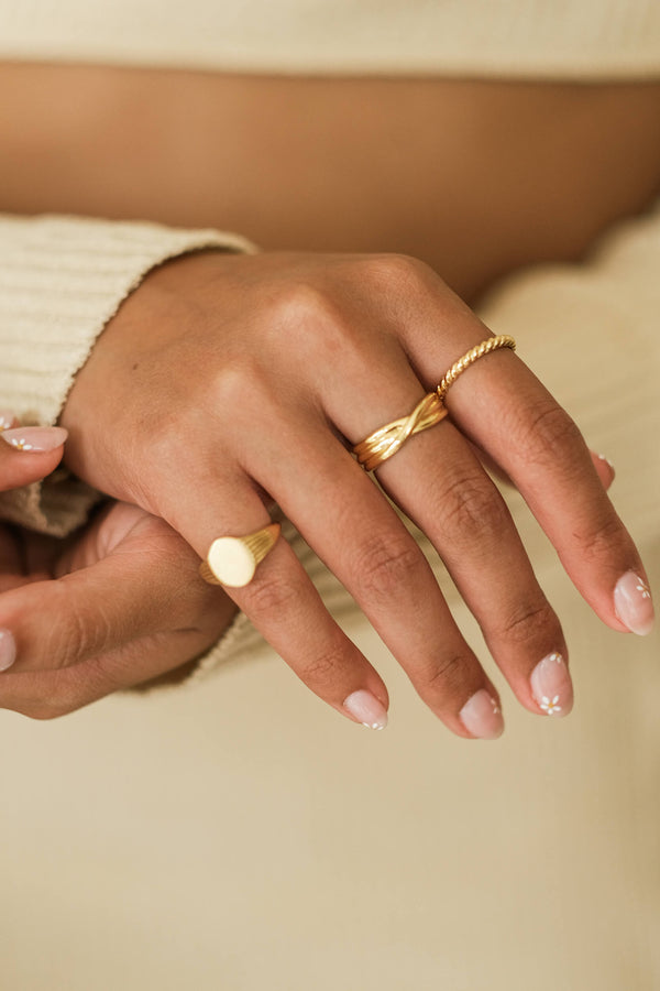 Crossed Ring - Zilver