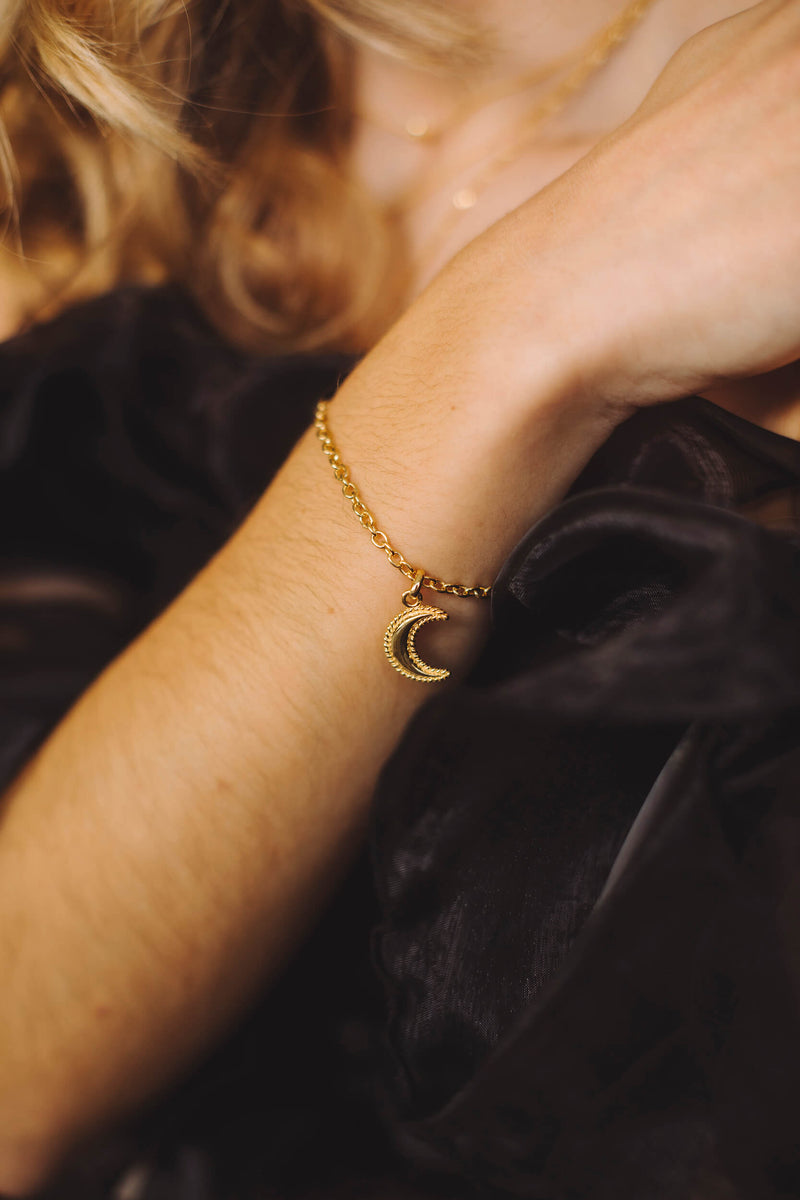 Crescent Moon Bracelet - Gold
