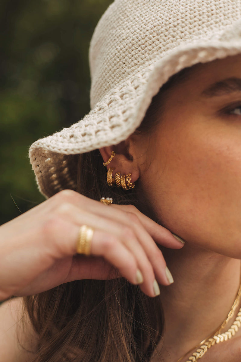 Connected Hoops Earrings - Gold
