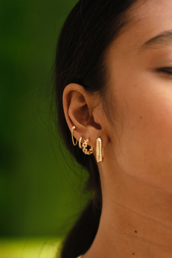 Connected Hoops Earrings - Gold