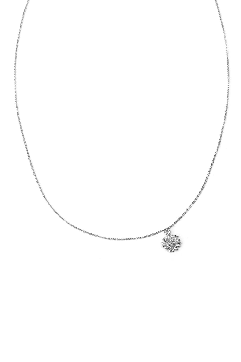 Minimal Chain Daisy Necklace - Silver