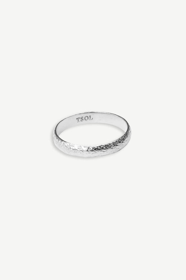 ring-hammered-staple-zilver